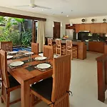 Villa Blue